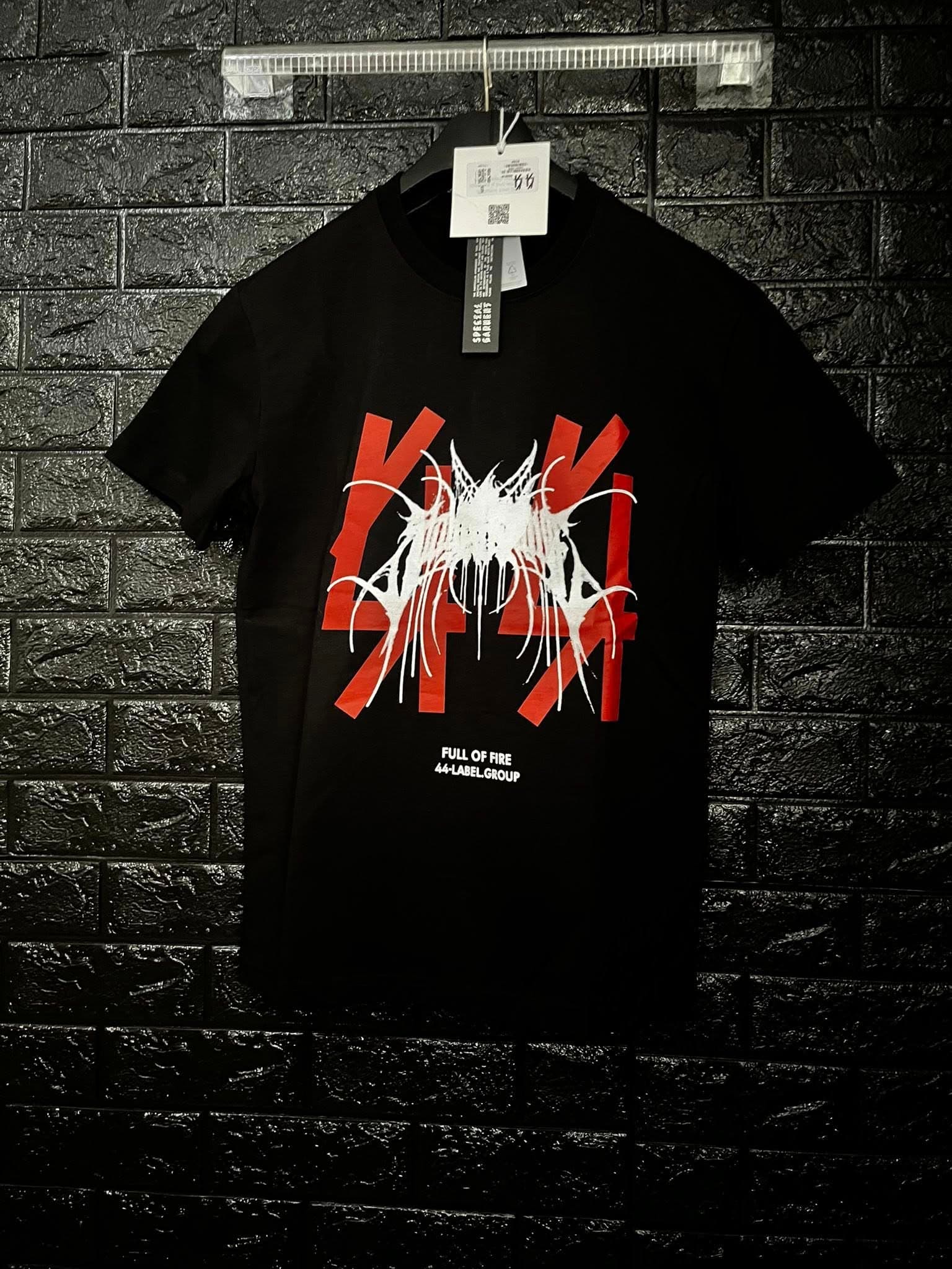 Тениска - 44 /FULL OF FIRE 